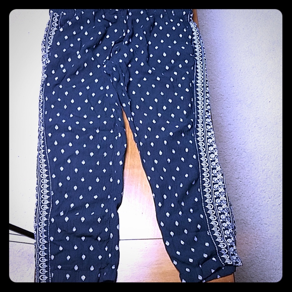 Old Navy Capris Pants